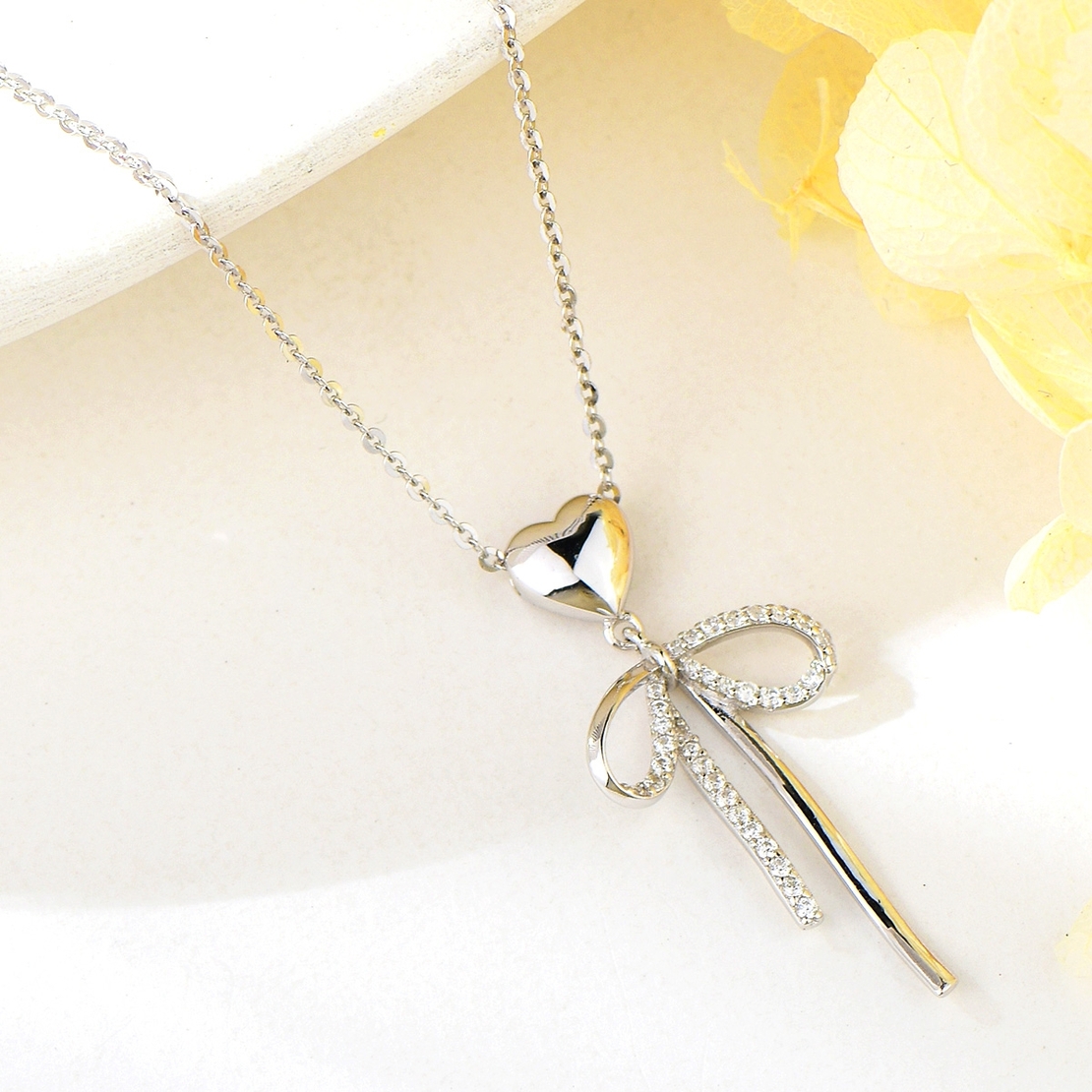 Сребърно колие с Сърце с панделка | колекция Delicate Silver