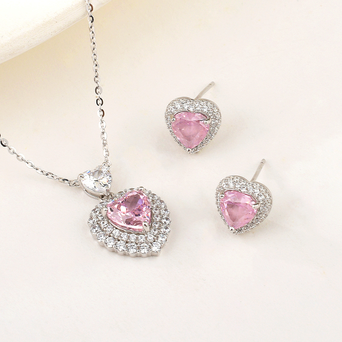 PINK HEARTS CRUSHED ICE SET