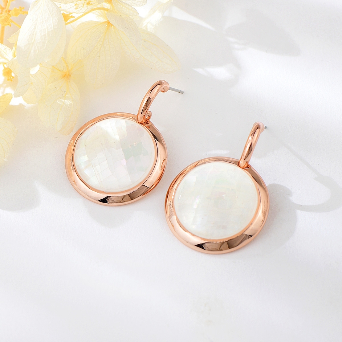 Обеци розово позлатяване пълнолуние от седеф | Колекция Rose Gold