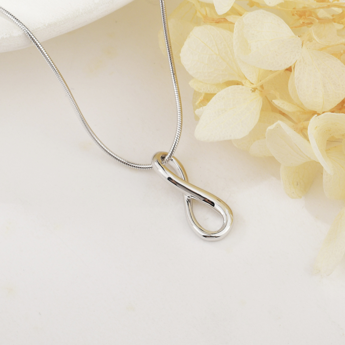 Нежно сребърно колие безкрайност | колекция Delicate Silver