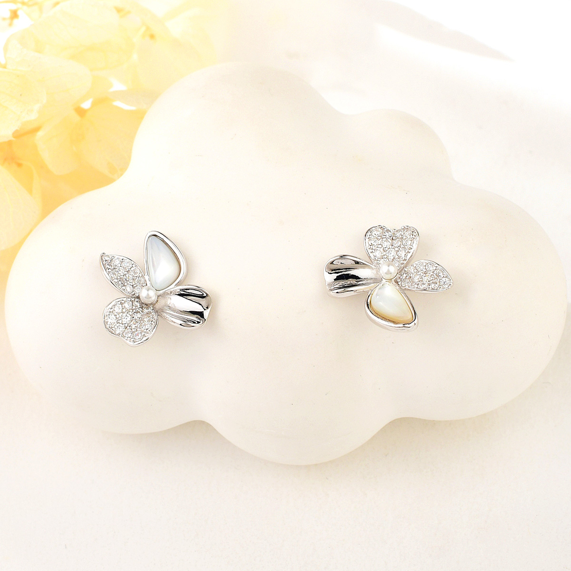 Сребърни обеци Цветя 2700000052501 | колекция Delicate Silver