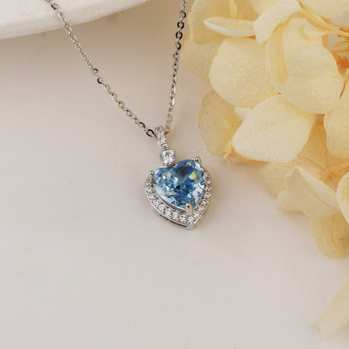 BLUE HEART CRUSHED ICE NECKLACE