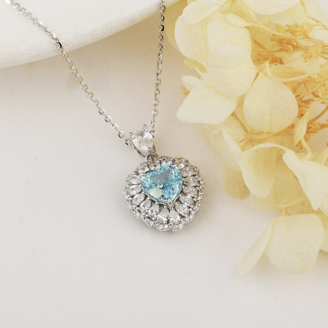 BLUE HEART CRUSHED ICE NECKLACE