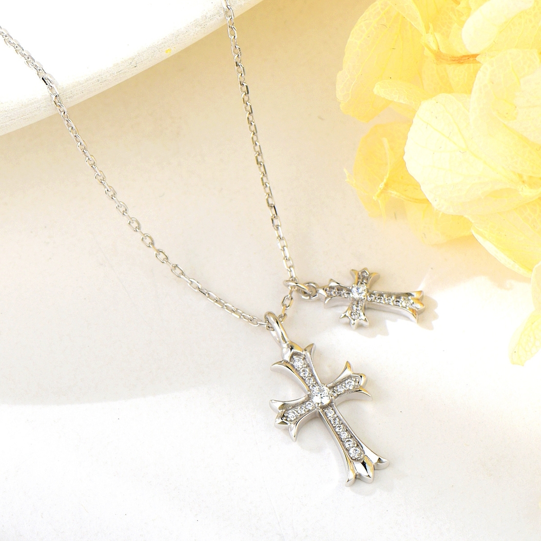 Сребърно колие с кръстчета | колекция Delicate Silver