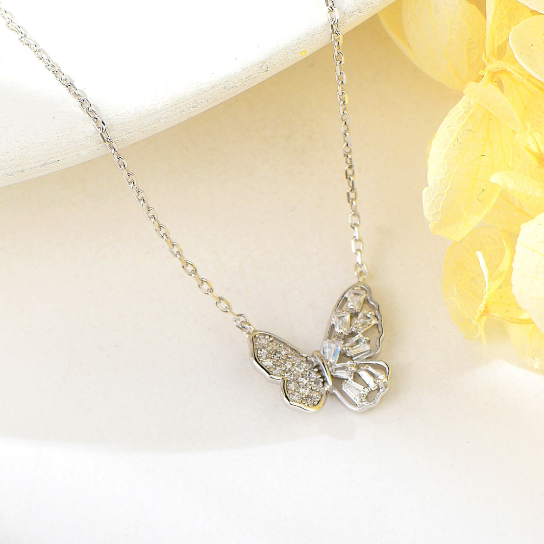 BUTTERFLY SILVER NECKLACE
