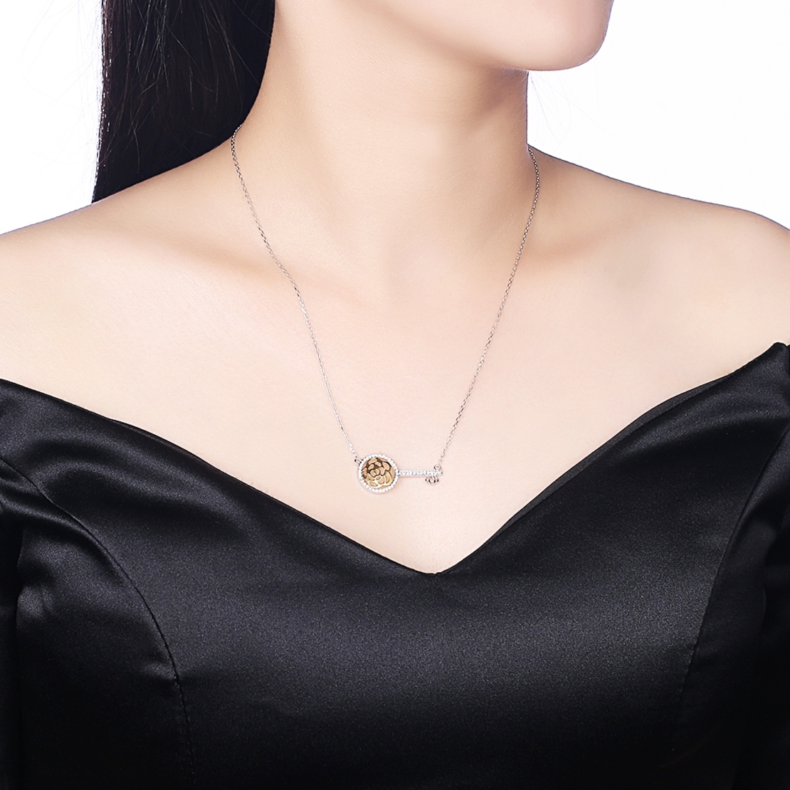 Сребърно колие Ключ Swarovski Crystals | колекция Delicate Silver