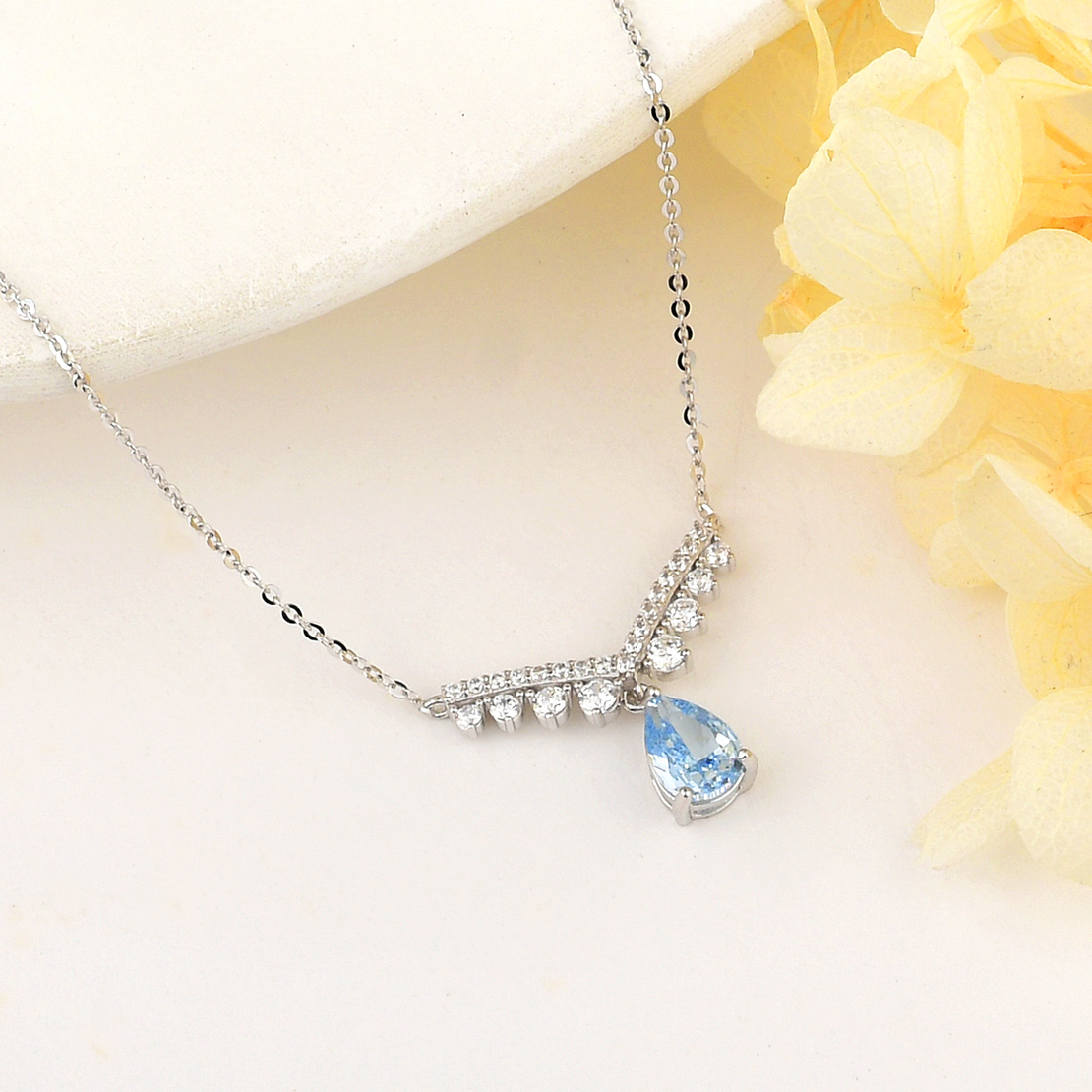 BLUE DROP CRUSHED ICE NECKLACE