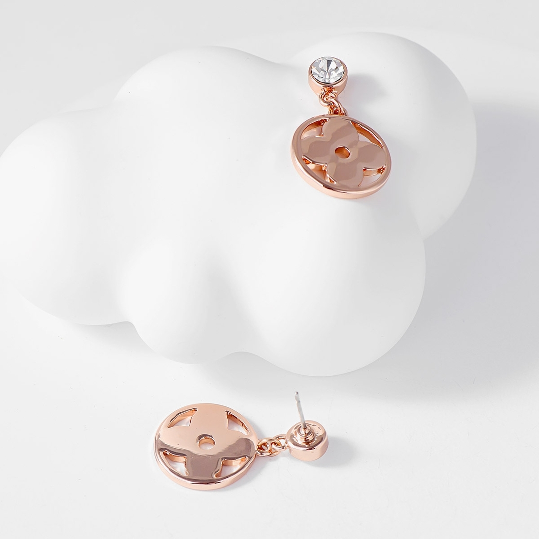 Обеци розово позлатяване дъжд цветчета 2000004021481 | Колекция Rose Gold