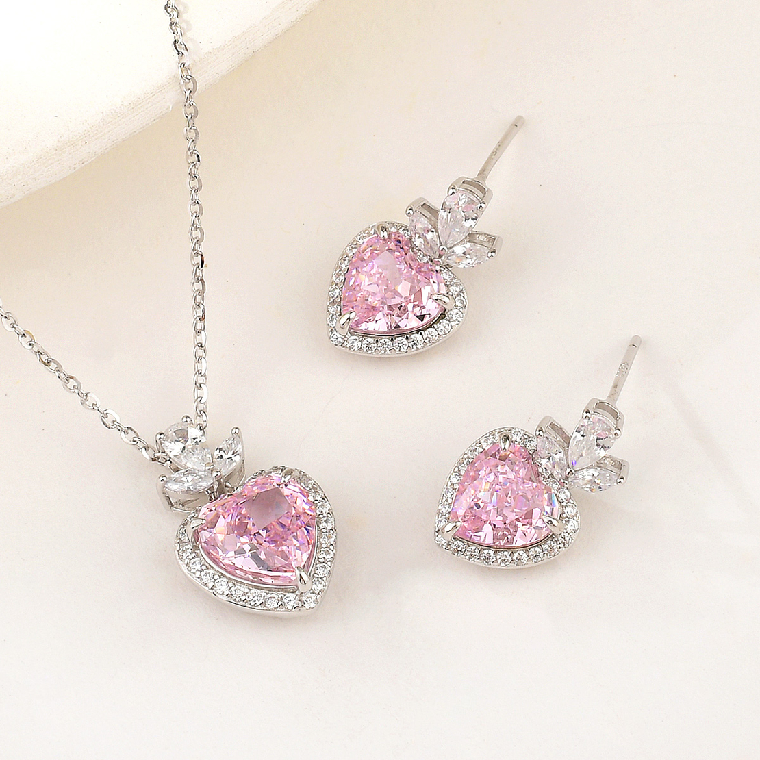 PINK HEARTS CRUSHED ICE SET