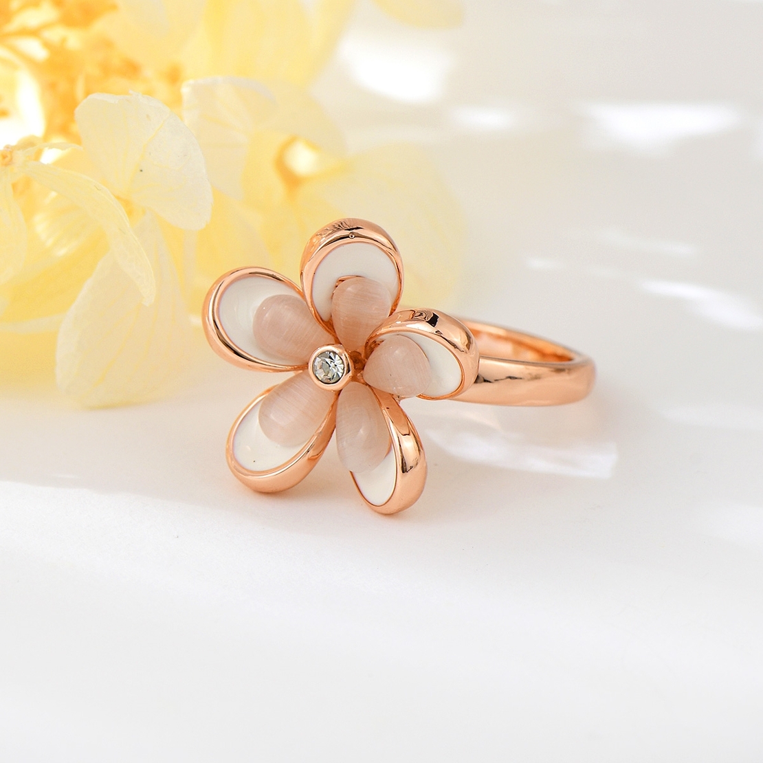 Пръстен розово позлатяване цветче K300420R | Колекция Rose Gold
