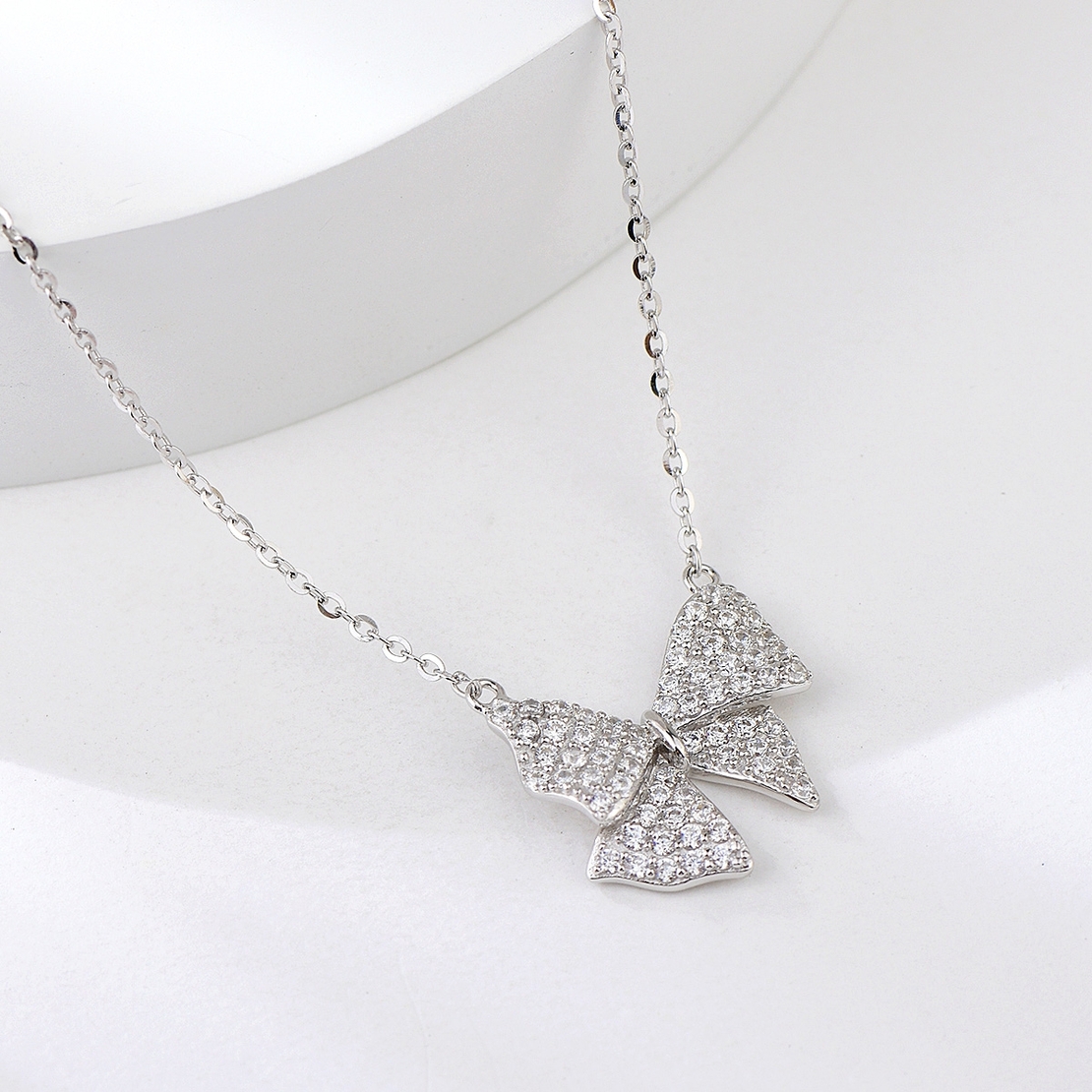 Сребърно колие с Панделка с кристали | колекция Delicate Silver