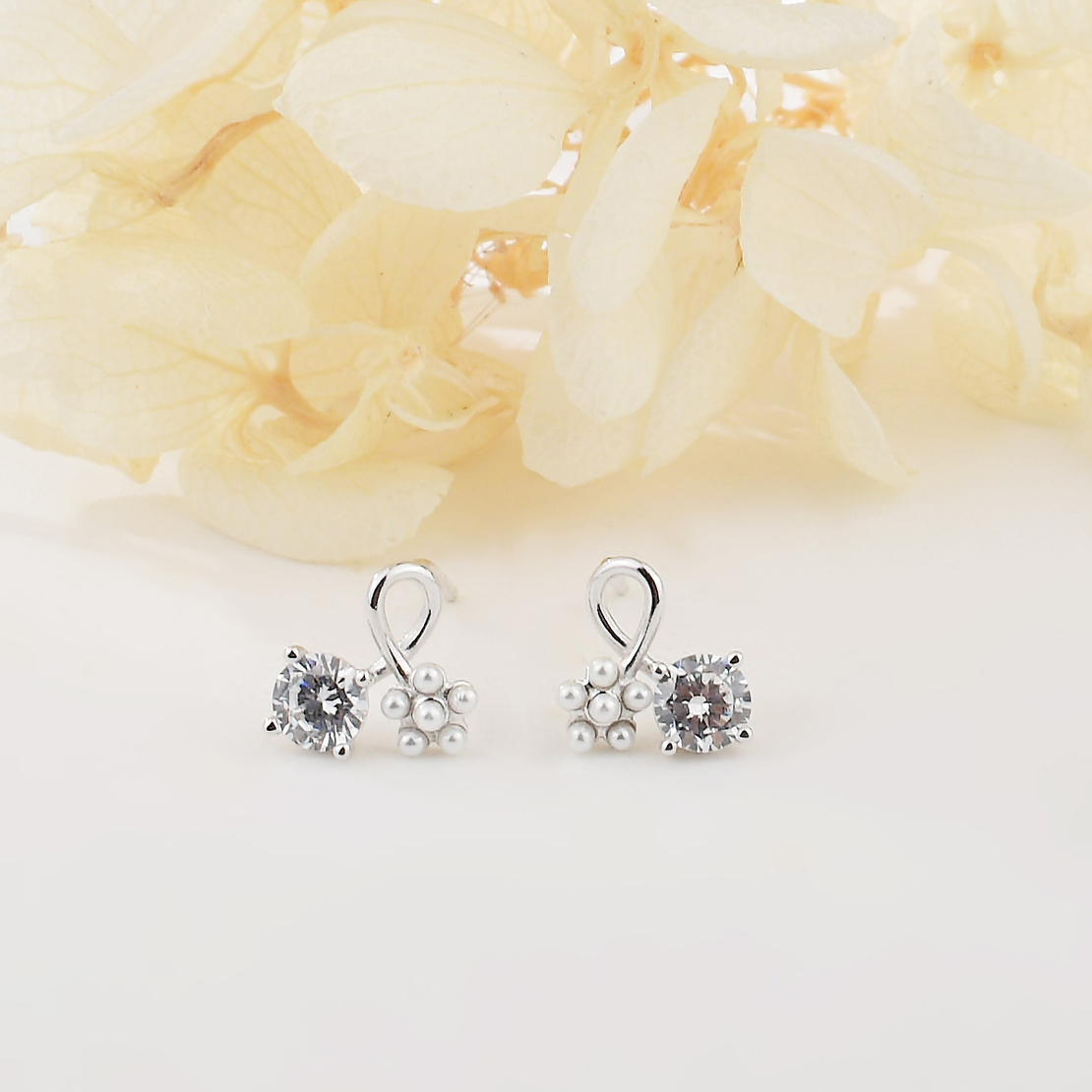 Ежедневни сребърни обеци с перли 2700000063811 | колекция Delicate Silver