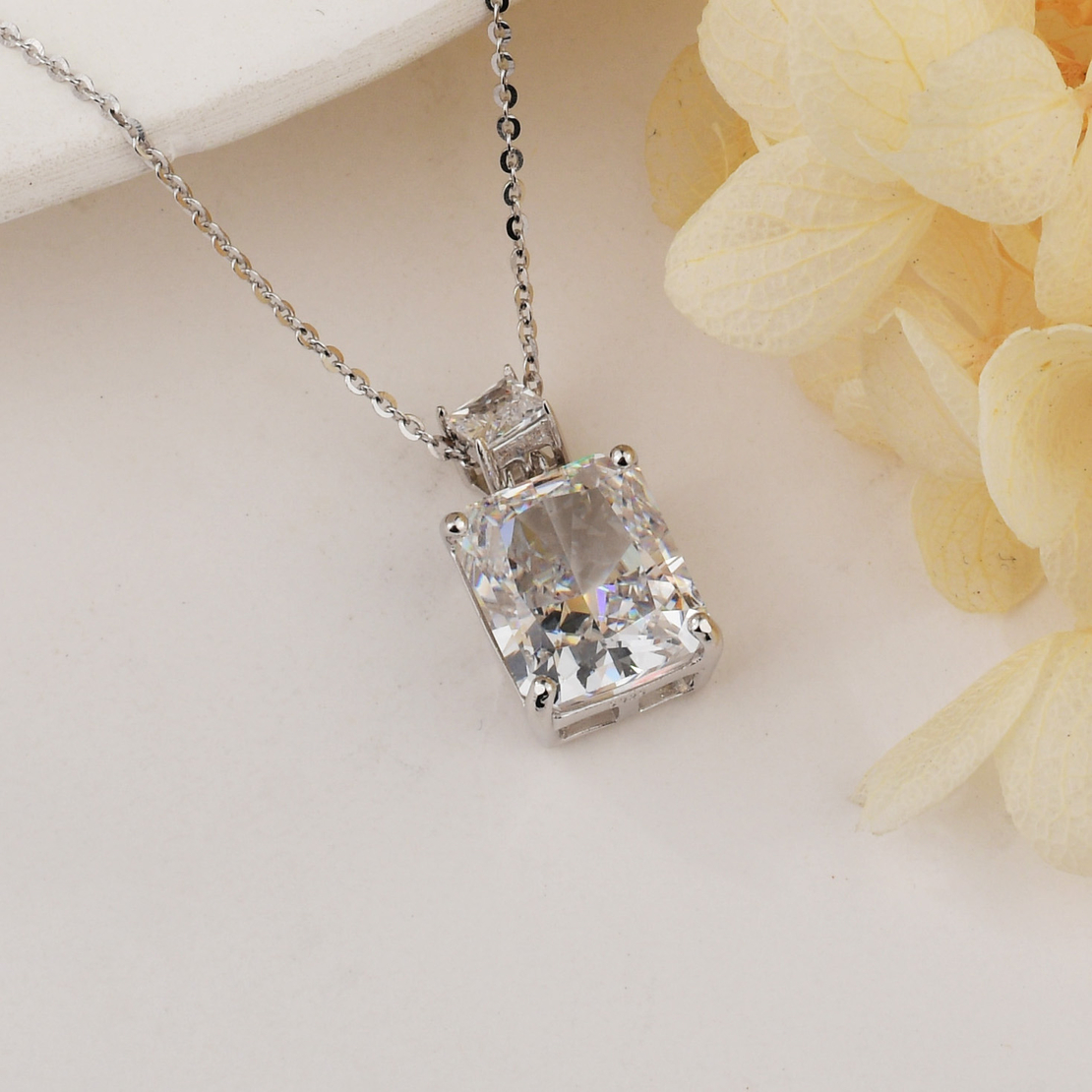 CRYSTAL SHINE CRUSHED ICE NECKLACE