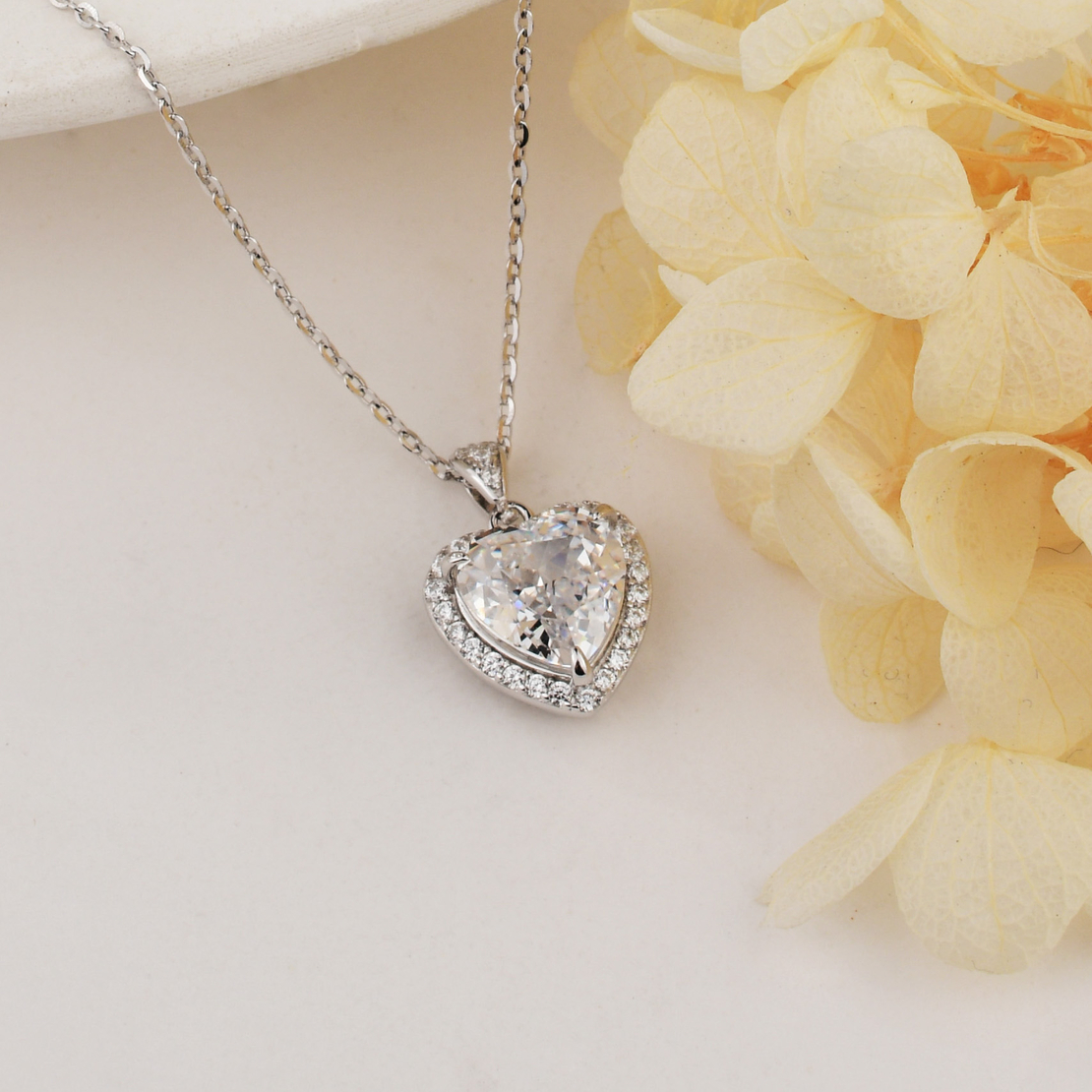 CRYSTAL HEART CRUSHED ICE NECKLACE