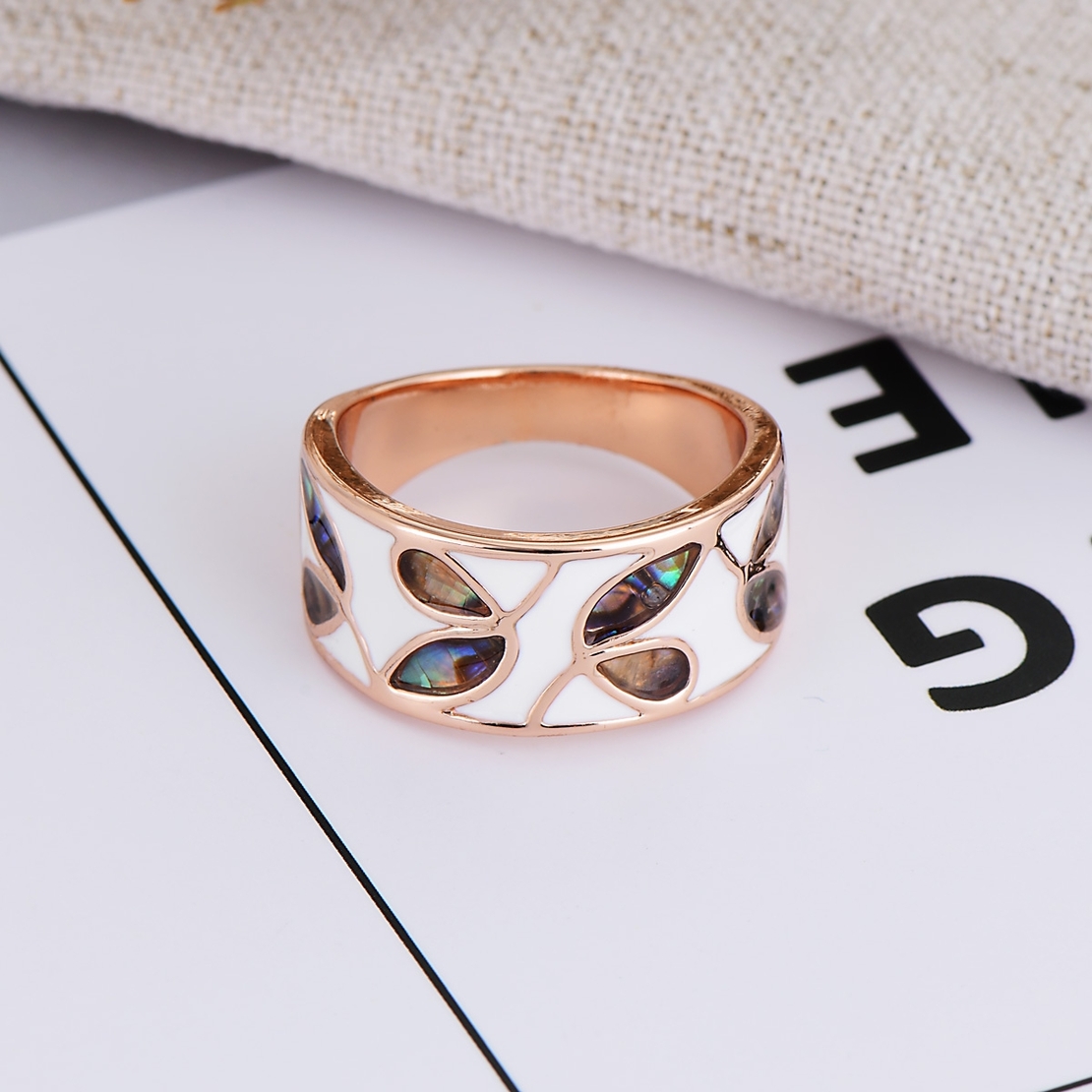 Пръстен розово позлатяване със седеф T105747R-RG | Колекция Rose Gold