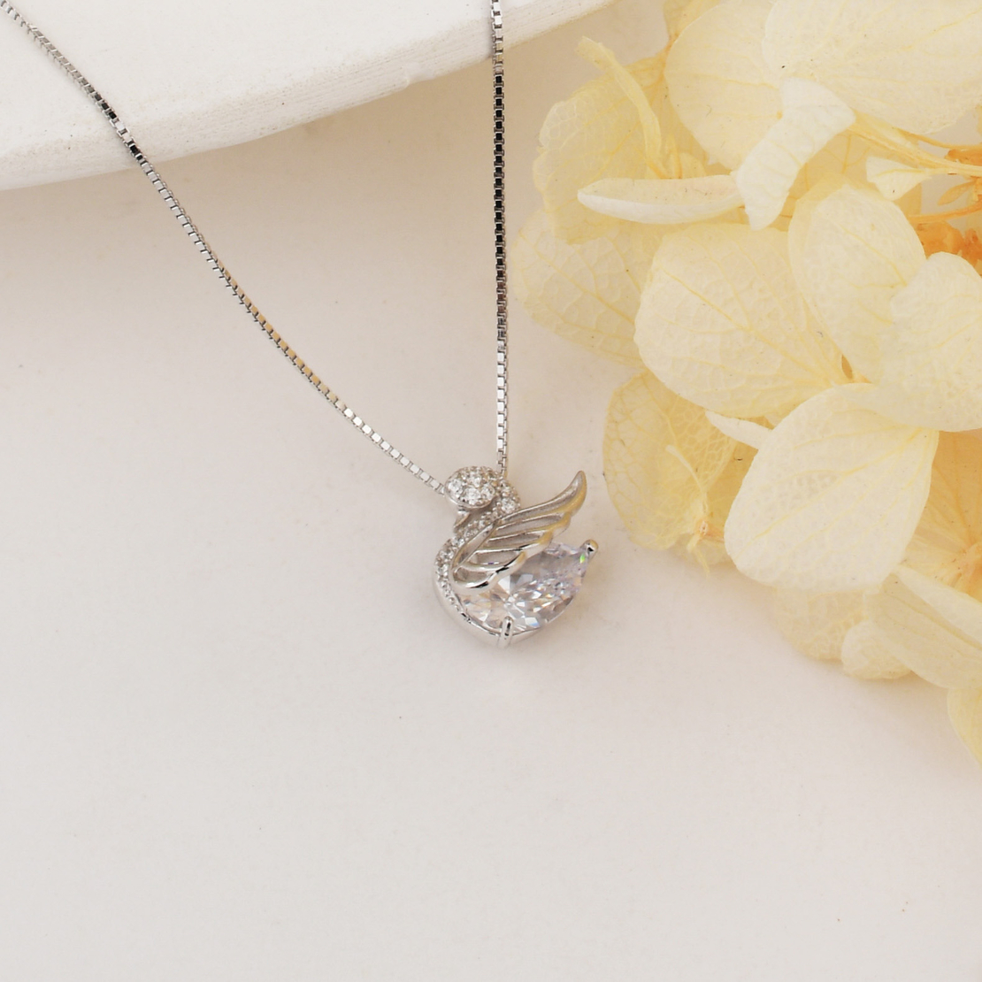 Нежно сребърно колие лебед | колекция Delicate Silver