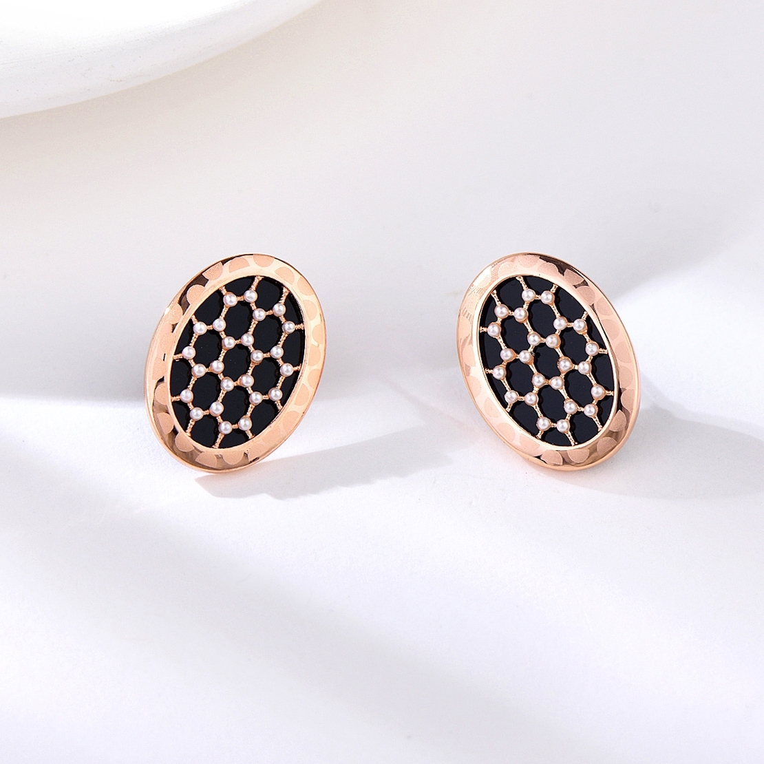 Обеци розово позлатяване мини перли | Колекция Rose Gold
