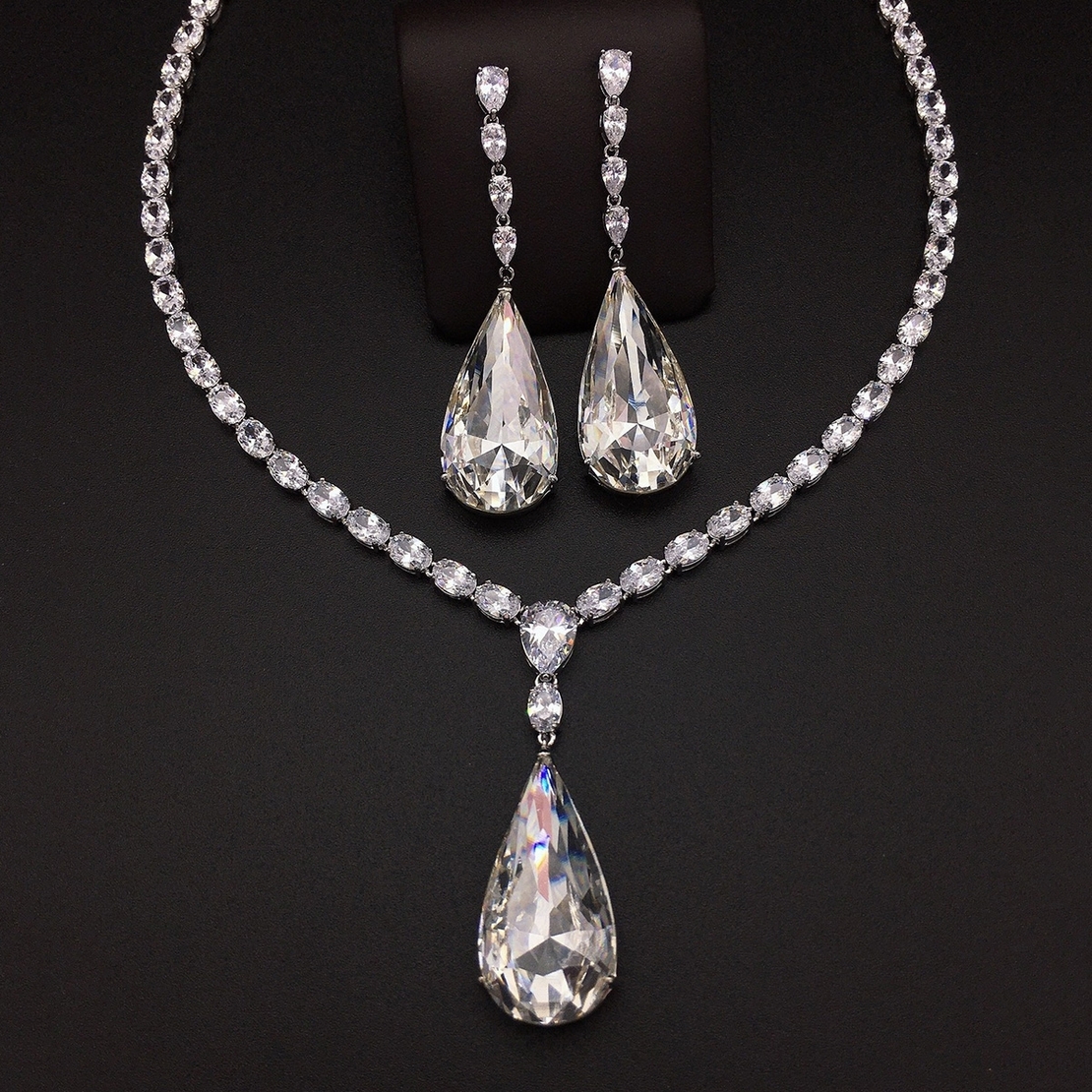 Комплект бяло позлатяване 18К с кристали Swarovski - LSS 2610000000007 | Колекция Luxury Secret