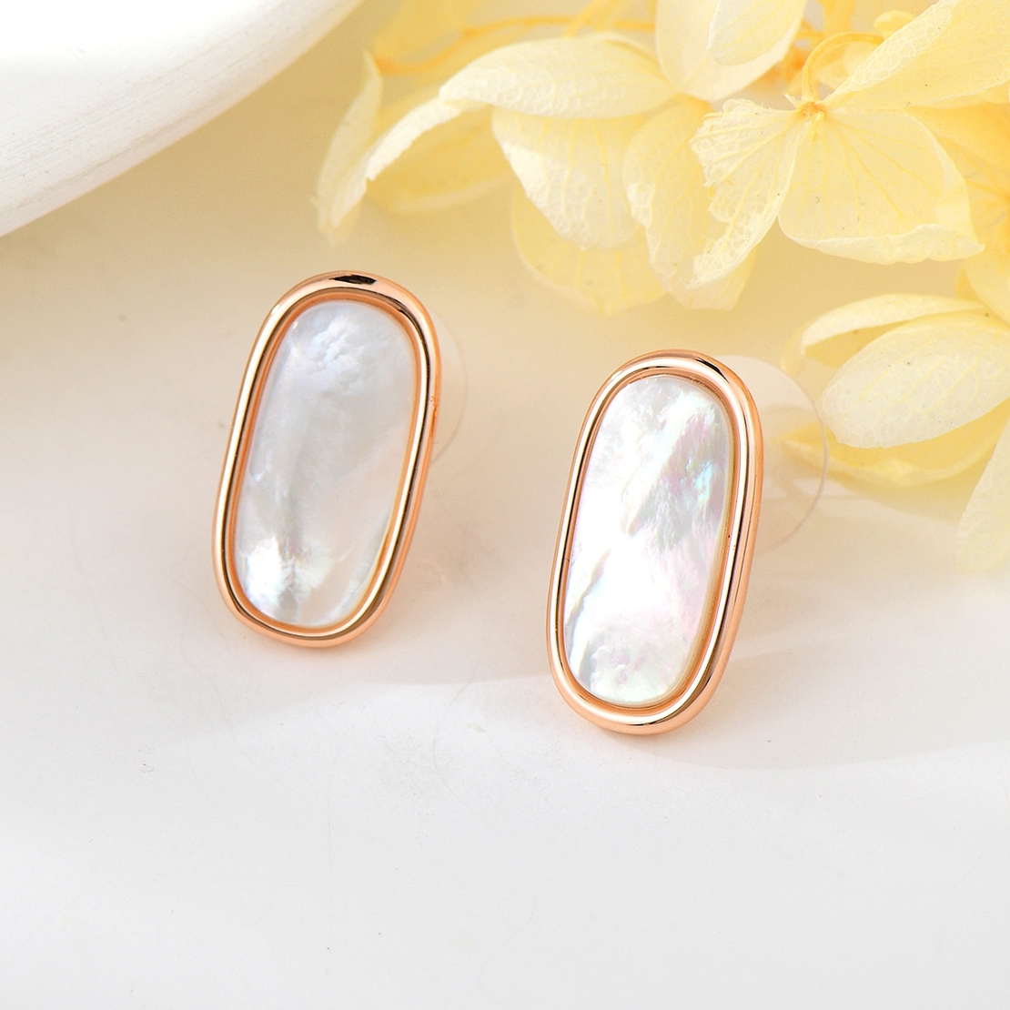 Обеци розово позлатяване със седеф 2000000089003 | Колекция Rose Gold