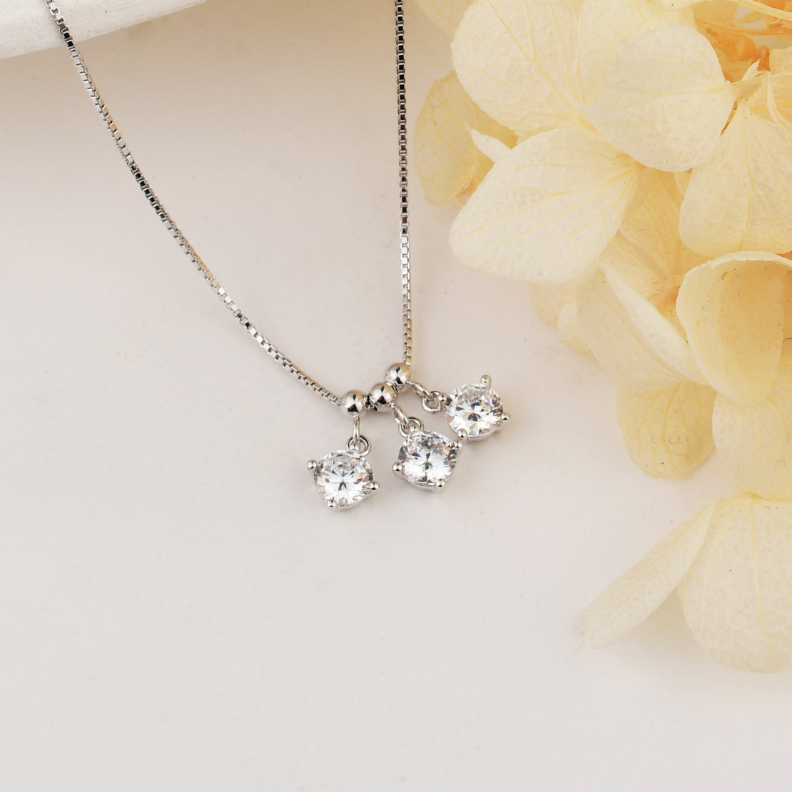 Нежно сребърно колие с три висулки | колекция Delicate Silver