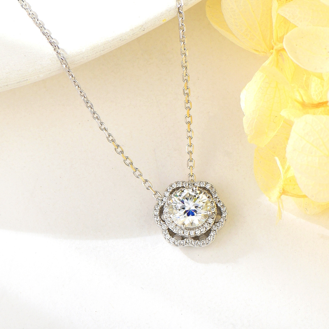 SUN SILVER NECKLACE MOISSANITE