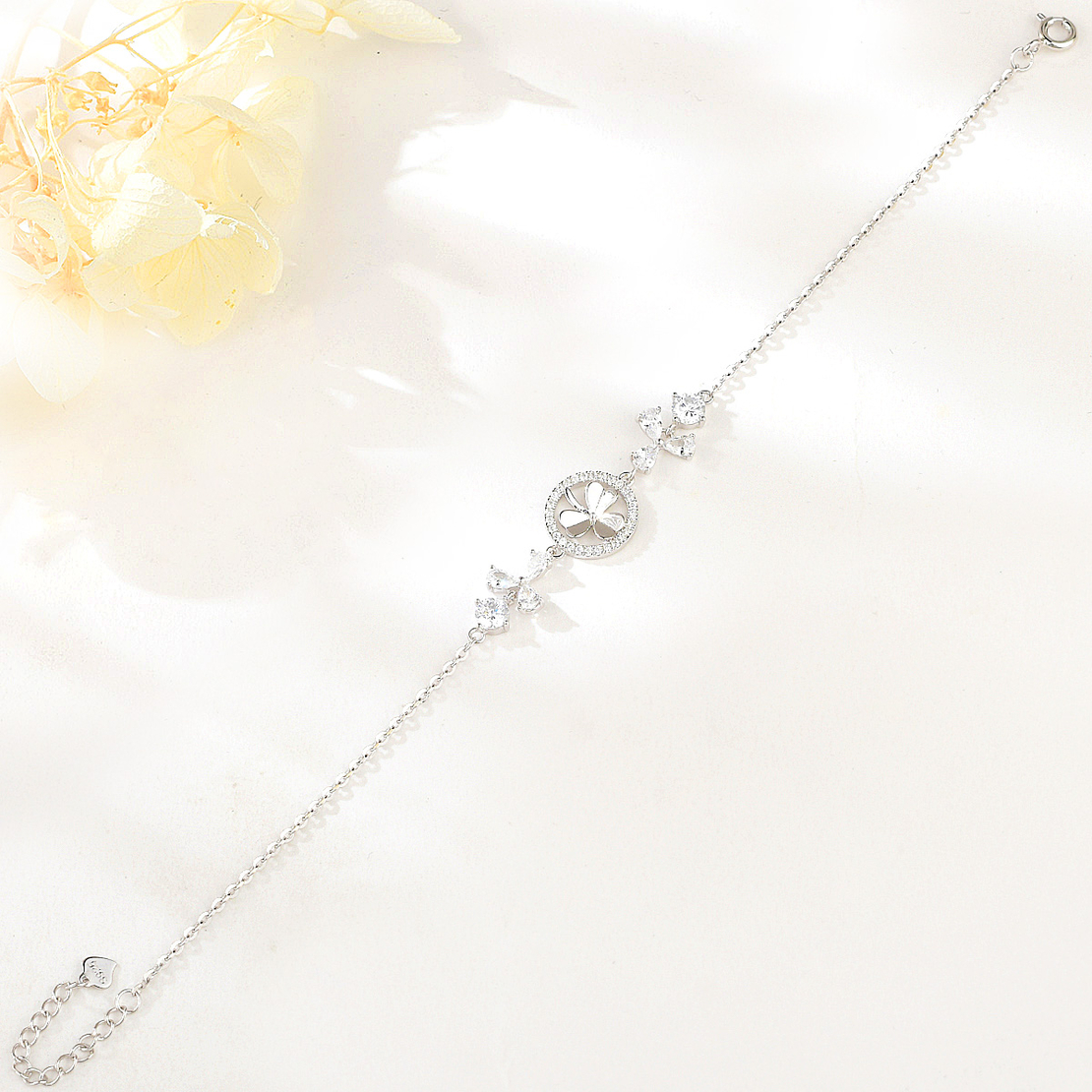 Сребърна гривна Детелина с родий | колекция Delicate Silver