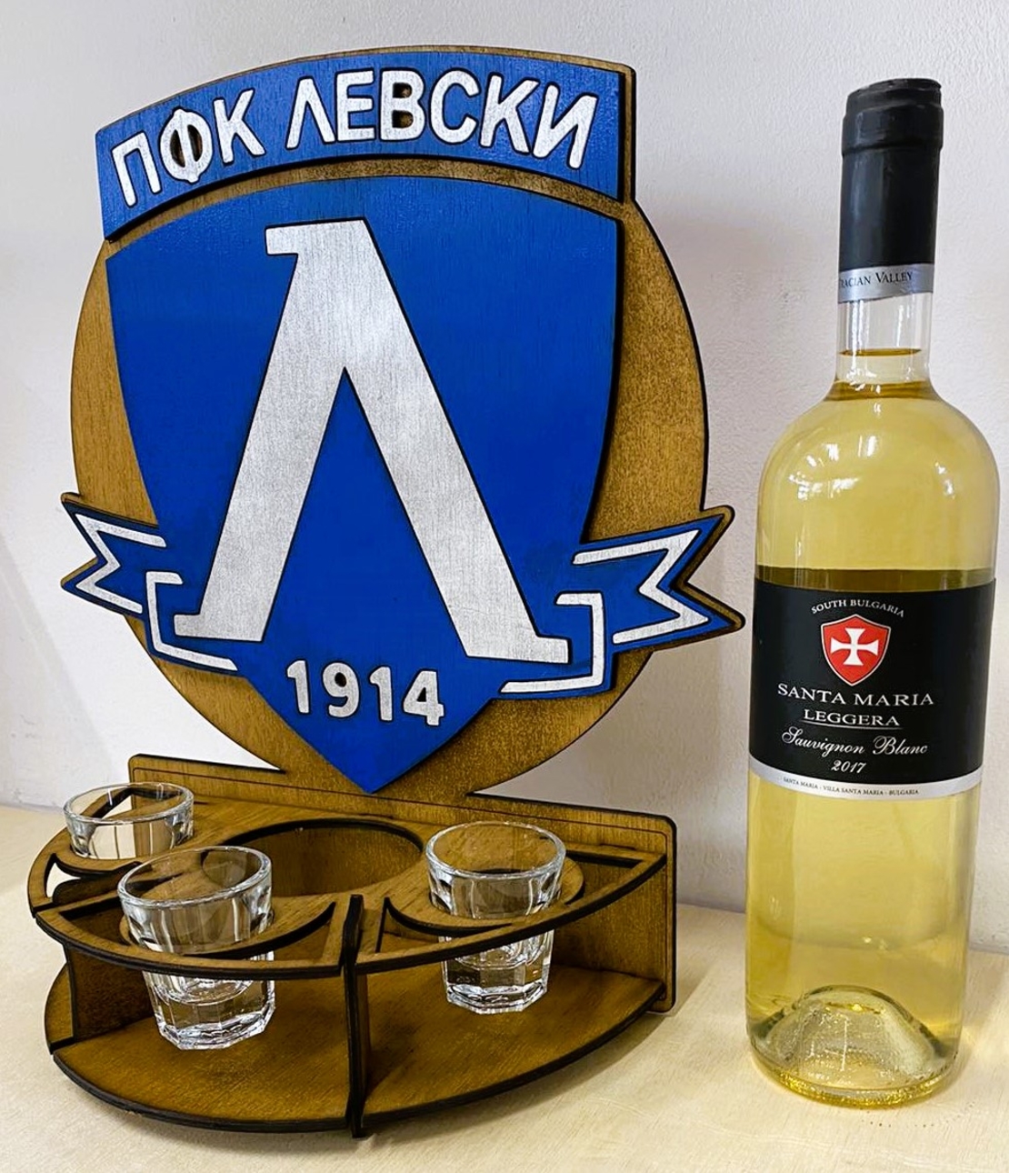 Тематичен дървен мини бар - Левски