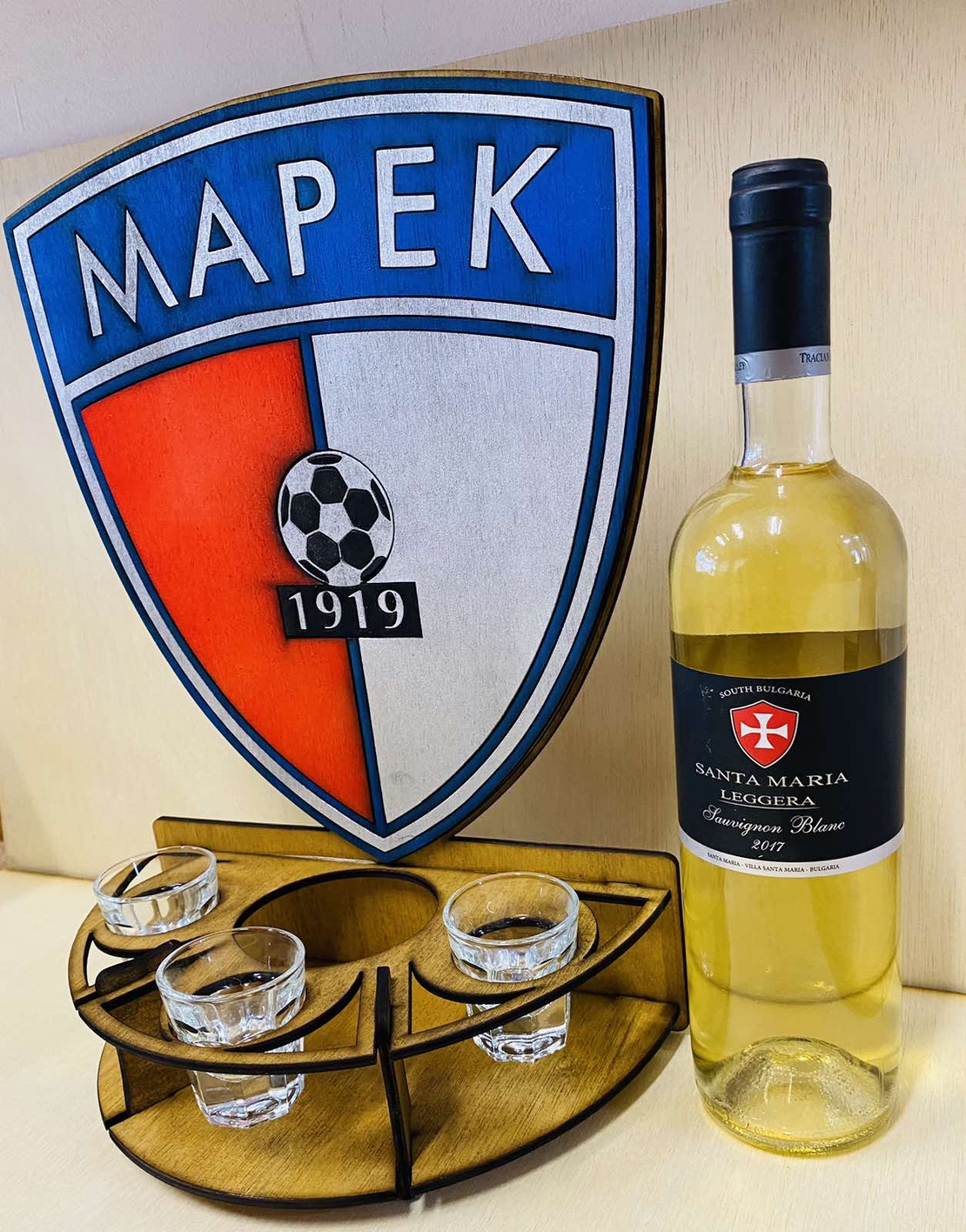 Тематичен мини бар за бутилка алкохол- Марек