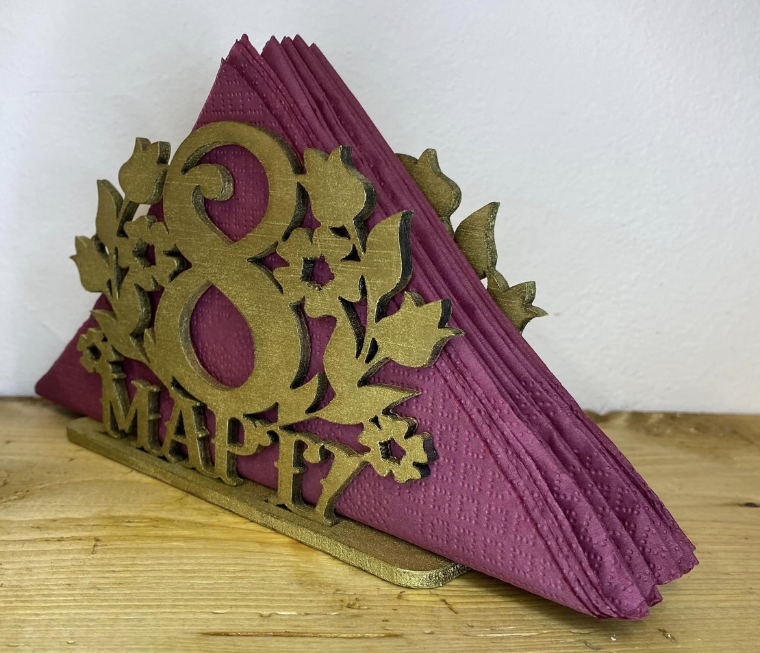ТЕМАТИЧЕН ДЪРВЕН САЛФЕТНИК 8-ми МАРТ