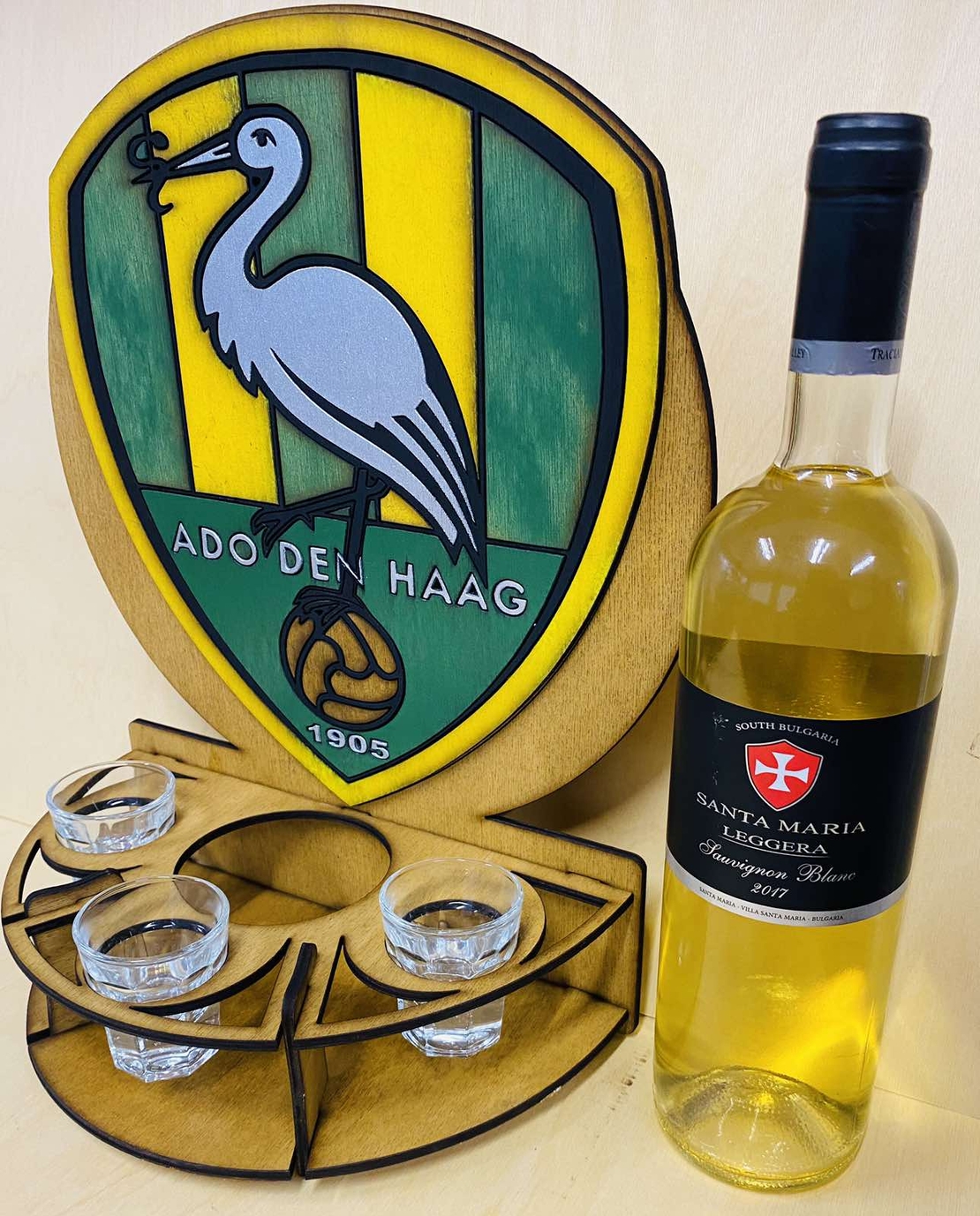Тематичен мини бар за бутилка алкохол- Ado Den Haag