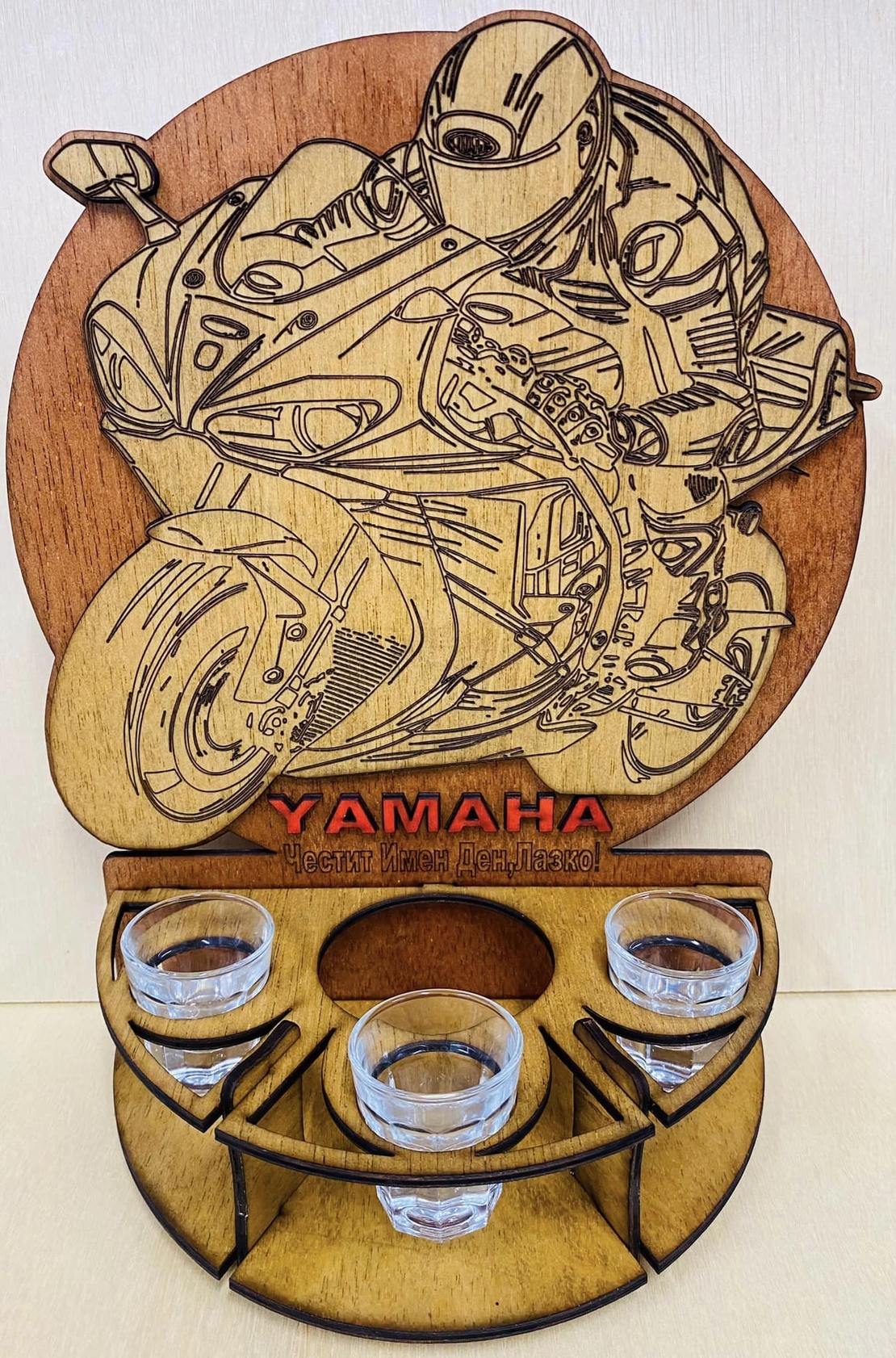 Тематичен мини бар за бутилка алкохол- Мотор YAMAHA