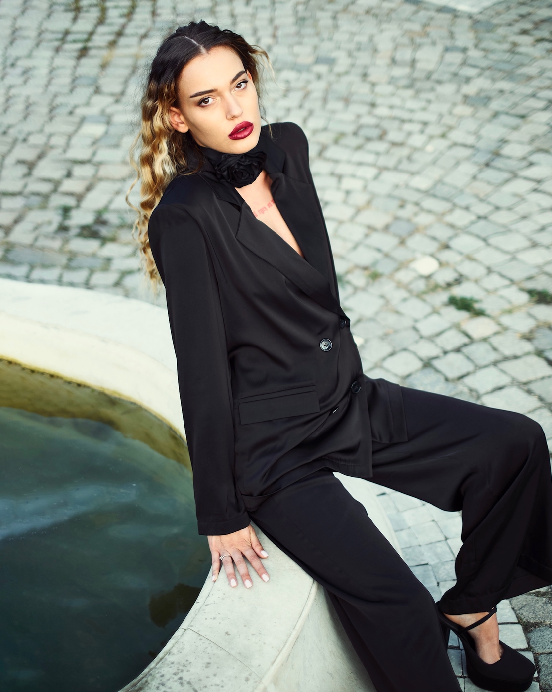 BLACK PEARL SATIN BLAZER