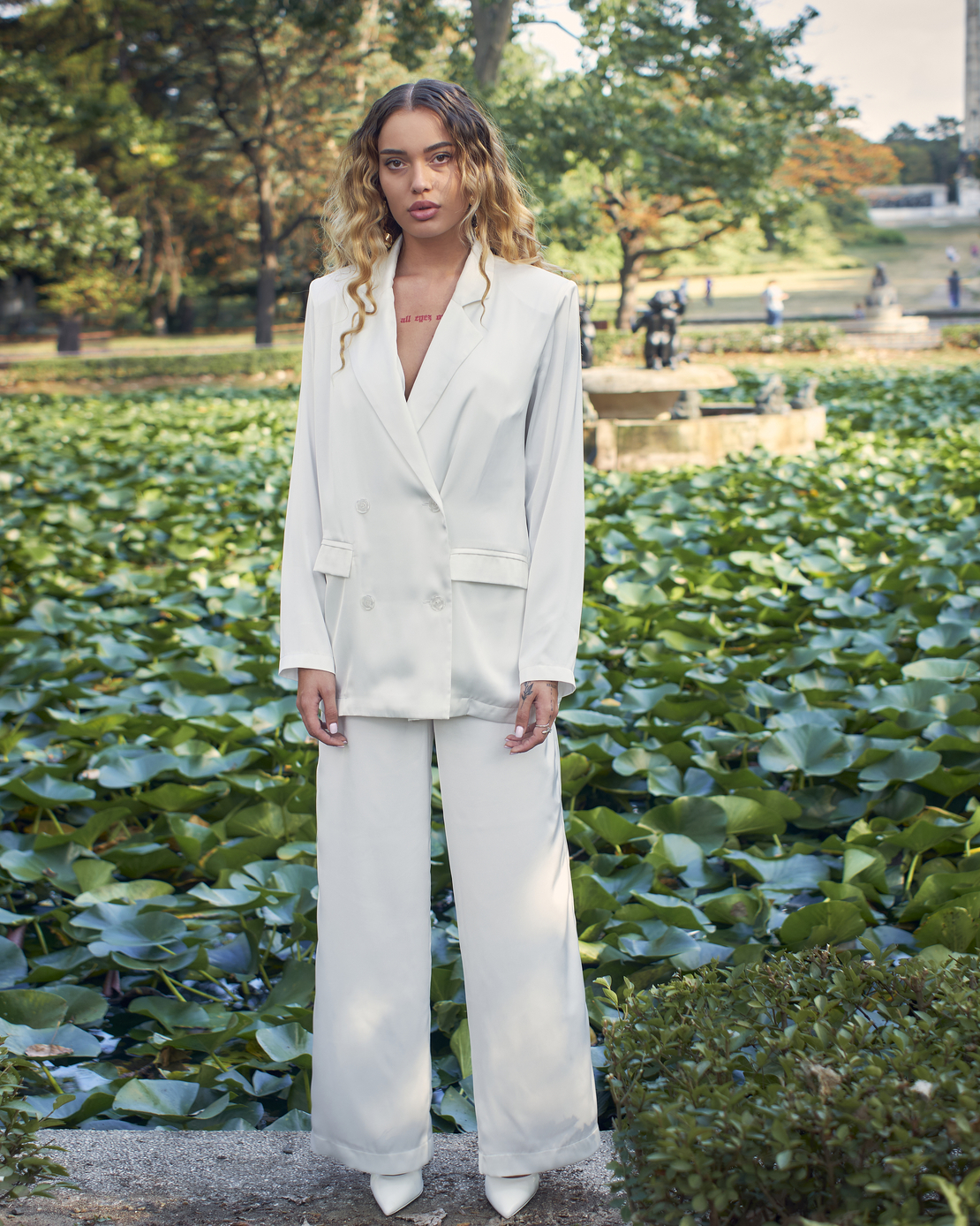 WHITE PEARL SATIN BLAZER