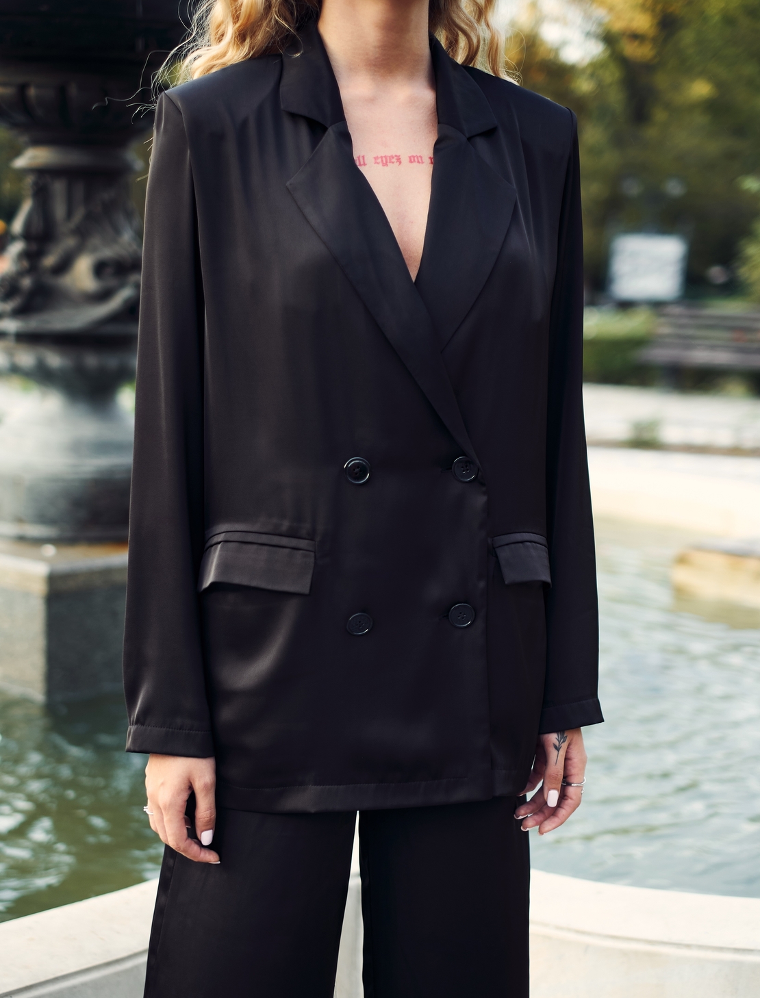BLACK PEARL SATIN BLAZER