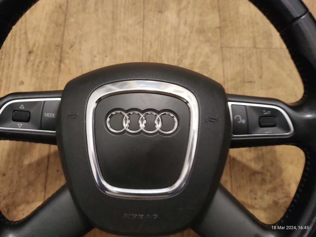 Волан за Audi A8 D3