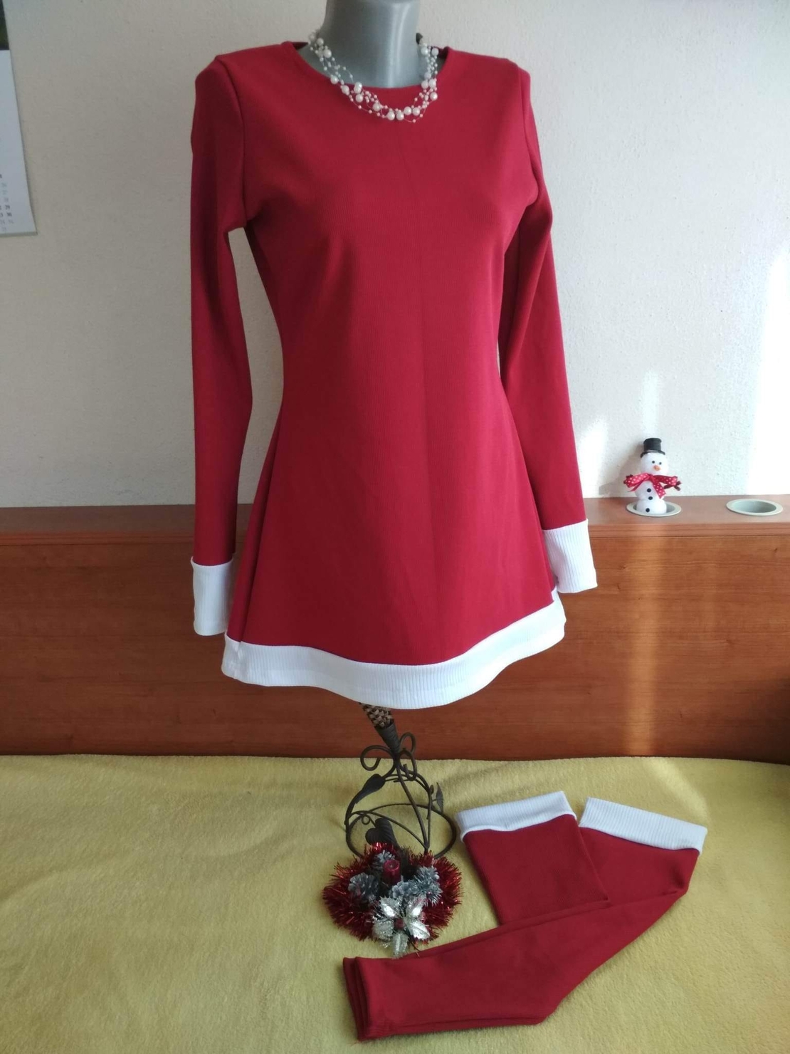 👑Стилна и удобна рокля в комплект с калци от рипс 🎅 