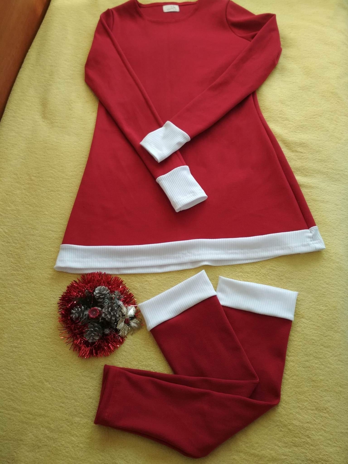 👑Стилна и удобна рокля в комплект с калци от рипс 🎅 