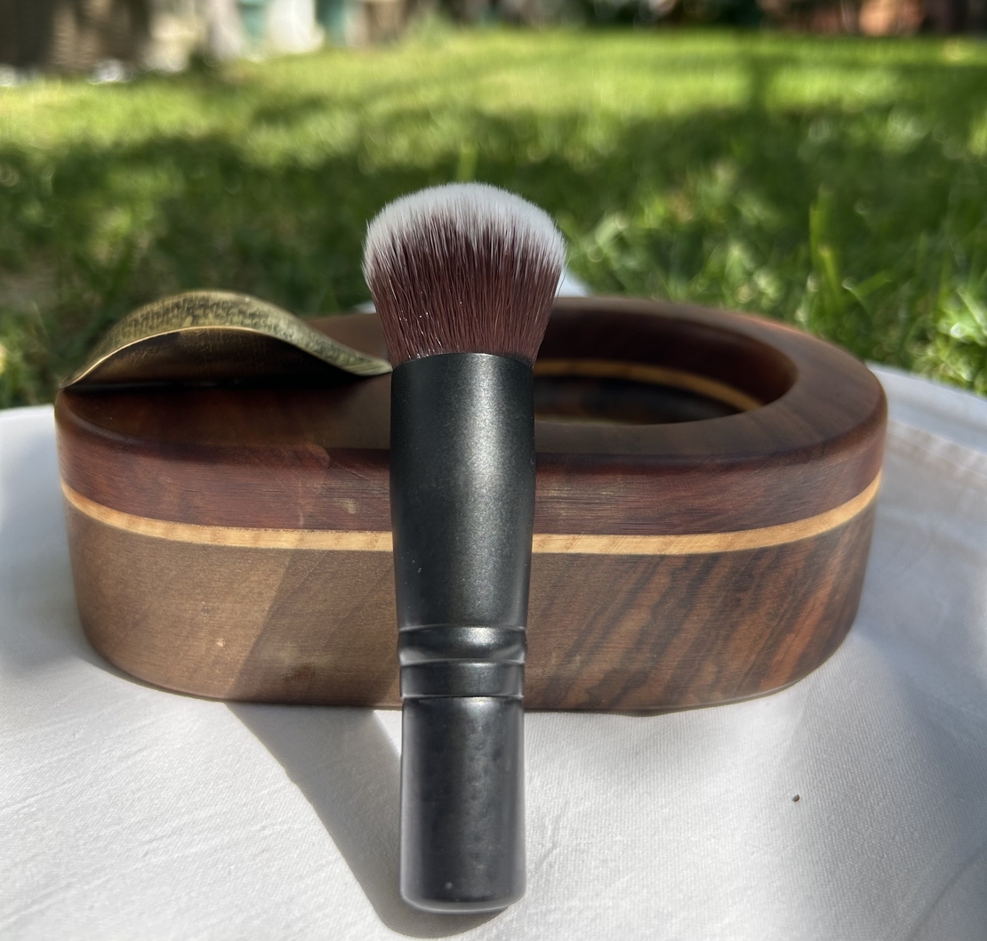 Луксозен дървен пепелник “Ренде“ с четчица – стил за пушачи на пури