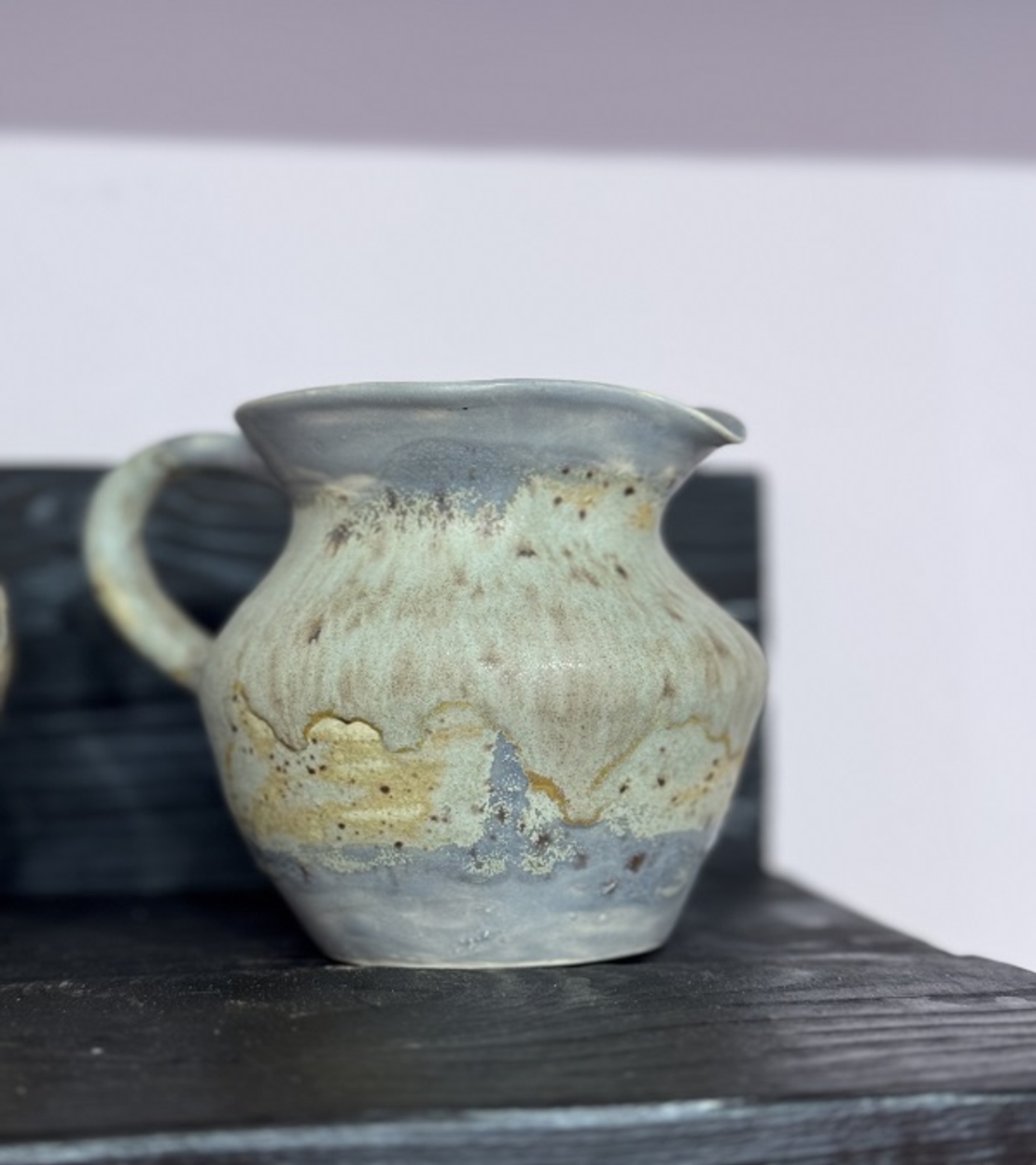 Авторска керамична каничка в синьо – Ръчна изработка от Емилия Милчева (Уникат)