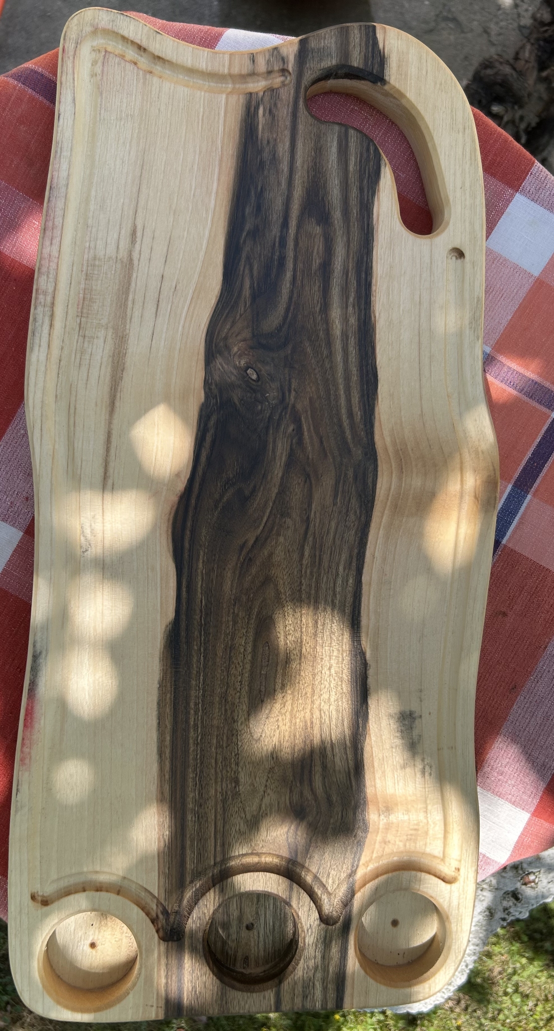 Дървена дъска за рязане с място за три солнички