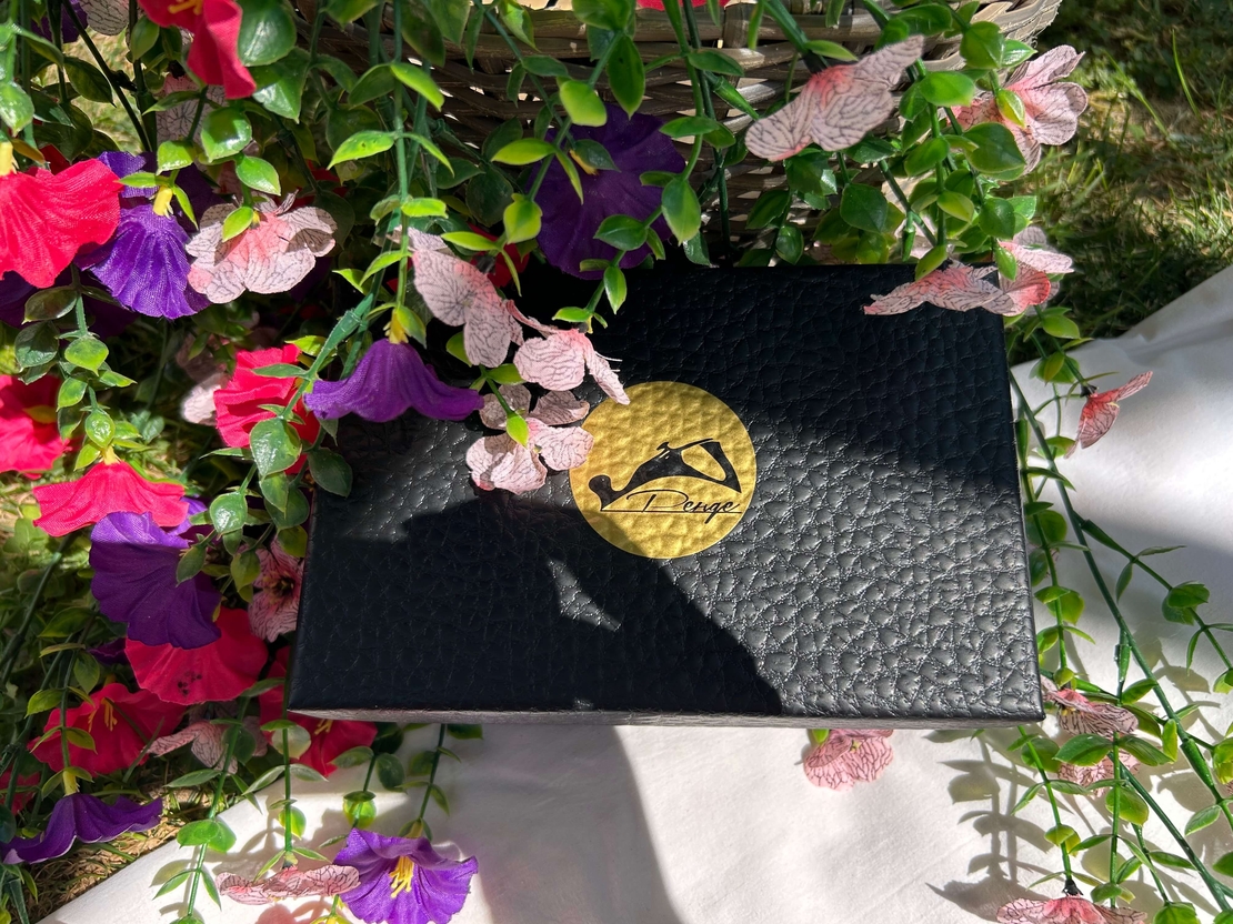 Луксозен дървен пепелник “Ренде“ с четчица – стил за пушачи на пури