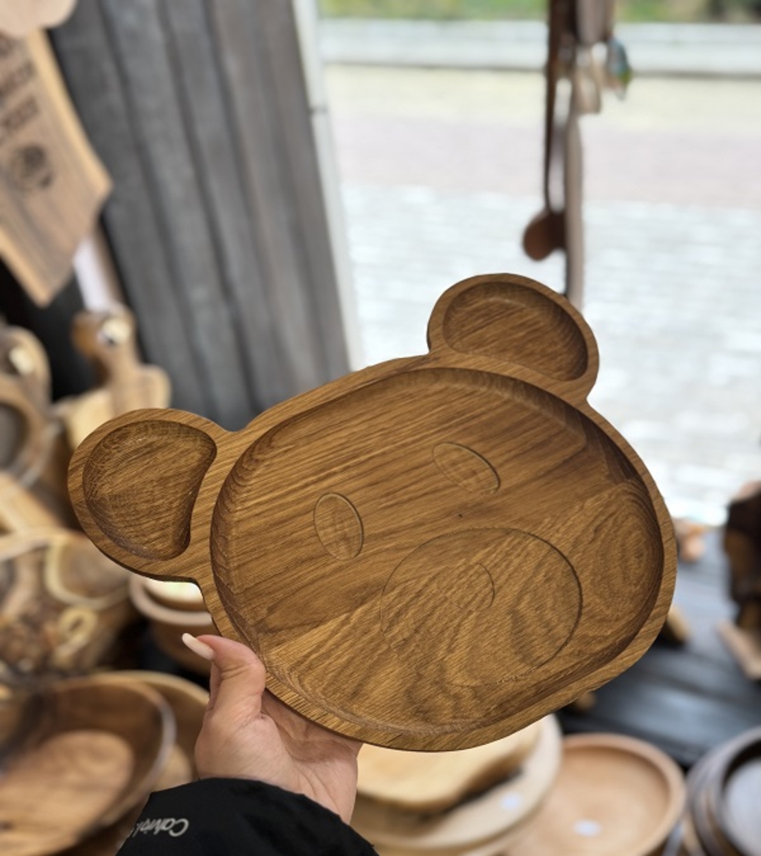 Дървено плато за сервиране „Мече“ с отделения – Ръчна изработка