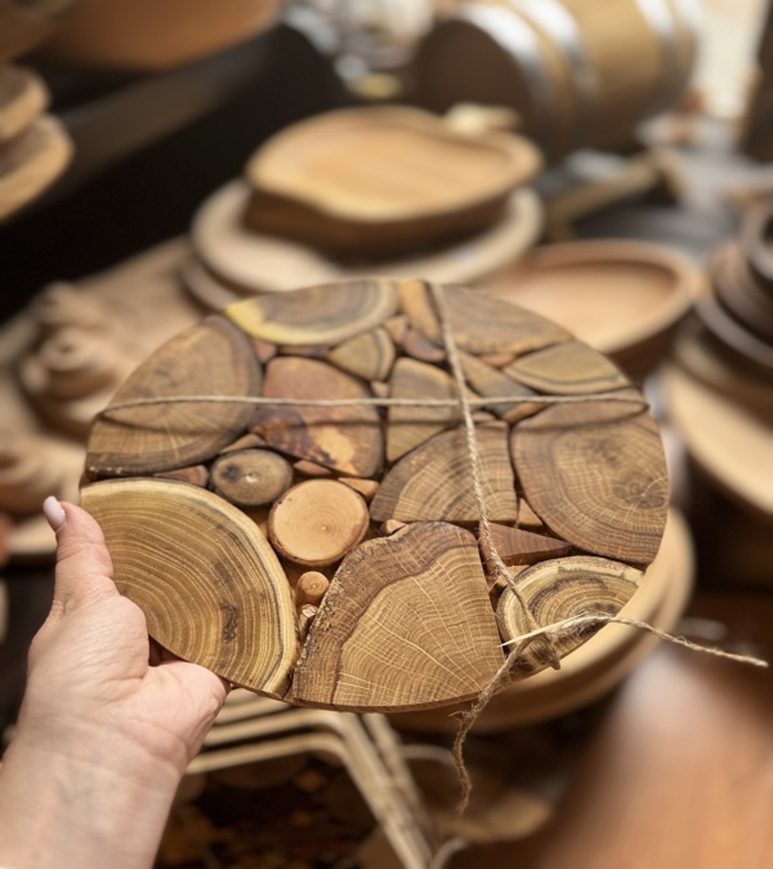 Подложка с дървена мозайка за сервиране-кръгла