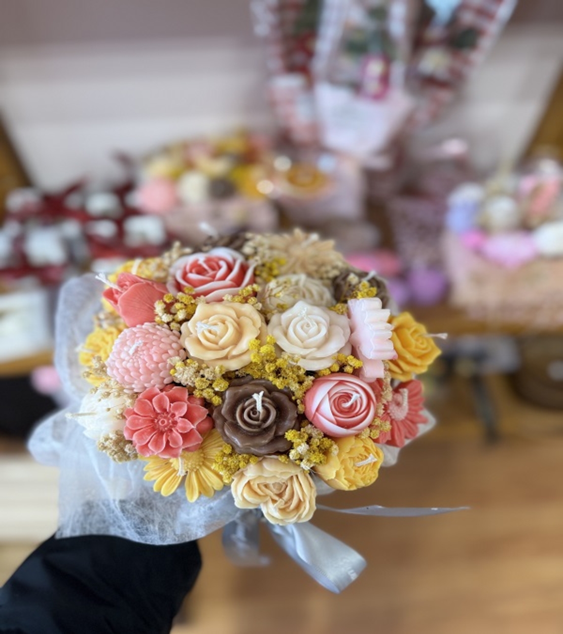 Ръчно изработен аранжиран букет от ароматни свещи – 