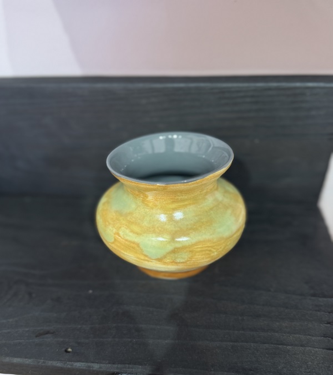 Авторска керамична ваза в светли тонове – Ръчна изработка от Емилия Милчева (Уникат)