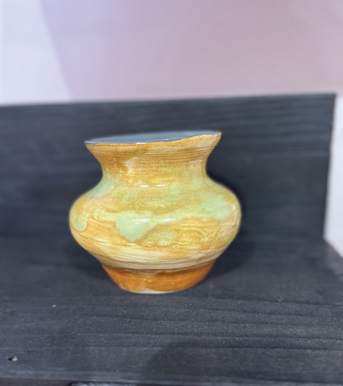 Авторска керамична ваза в светли тонове – Ръчна изработка от Емилия Милчева (Уникат)