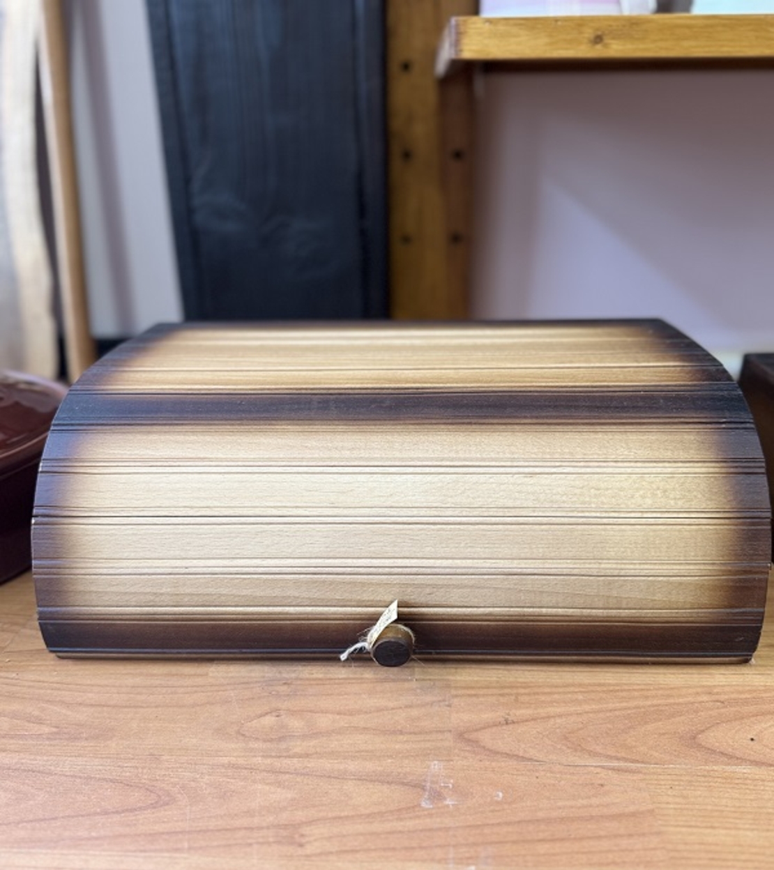 Ръчно изработена декоративна дървена кутия за съхранение – Уют и Ред