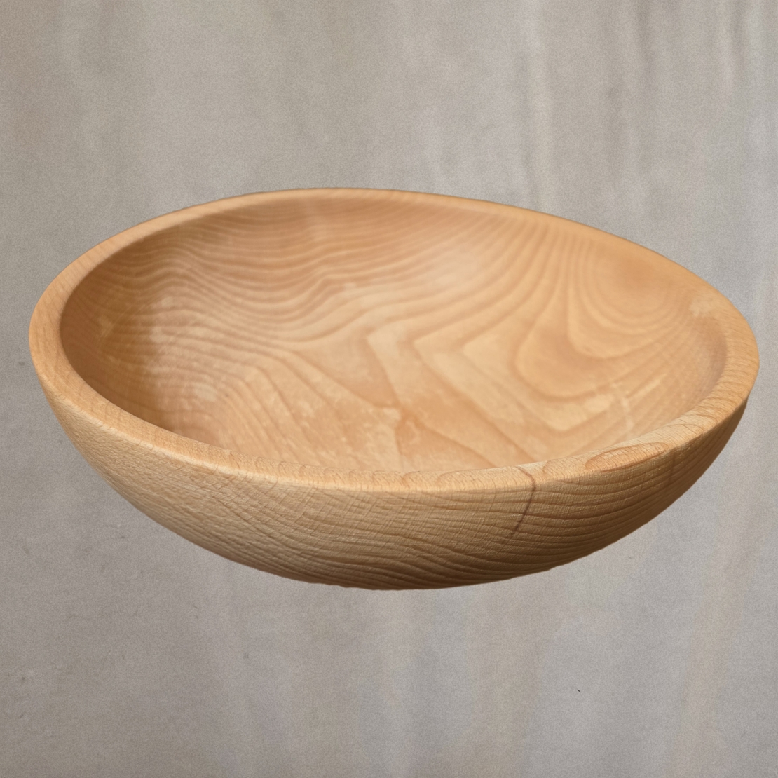 Ръчно изработена дървена купа от бук