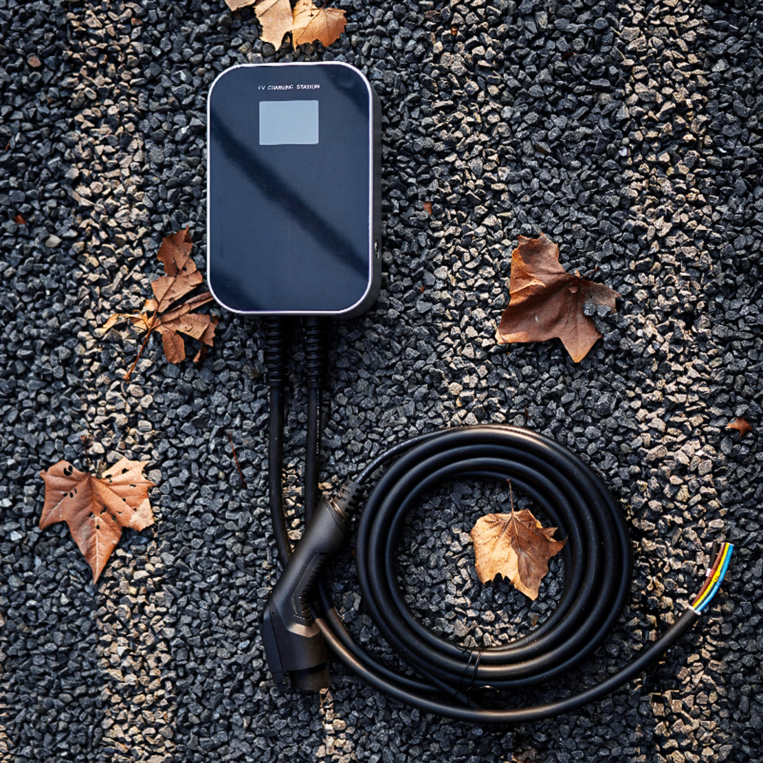 EV зарядна станция BESEN 7-22kW 16-32A 1/3 фаза с APP