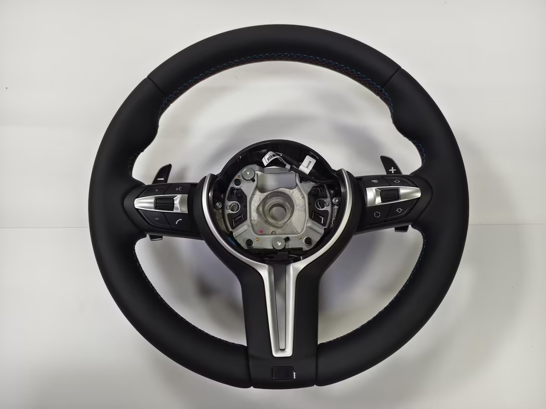 Кожен M Спортен Волан BMW F10/F11/F07/F06/F12/F13/M5/91/F92/F01/F02